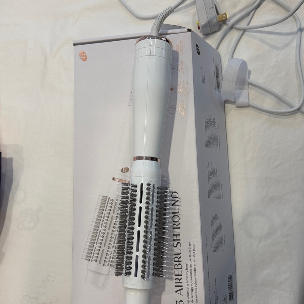 T3 Airebrush Round Volumizing Blow Dry Brush
